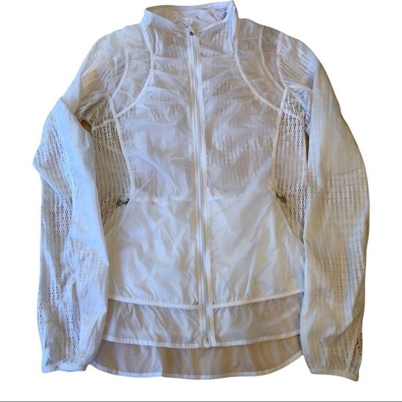 lululemon Shear Layered Jacket with Lace Underlay EUC - Picture 11 of 13